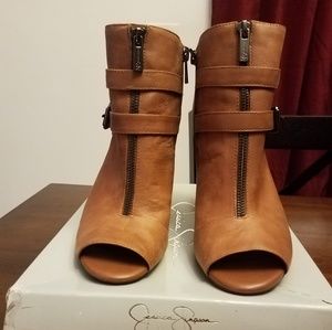 Jessica Simpson Maizy Cut Out Bootie NWT!